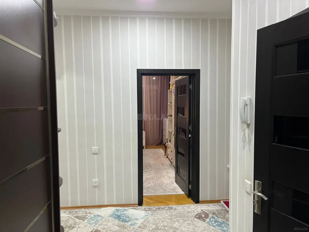 Satılır 3 otaqlı mənzil 105 m²
