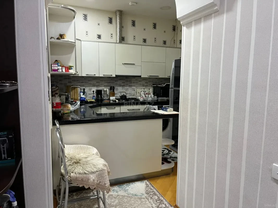 Satılır 3 otaqlı mənzil 105 m²