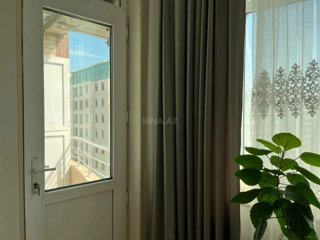 Satılır 3 otaqlı mənzil 105 m²