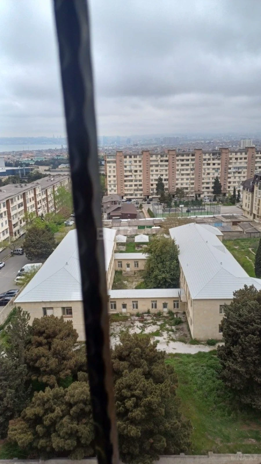 Satılır 3 otaqlı mənzil 102.7 m²