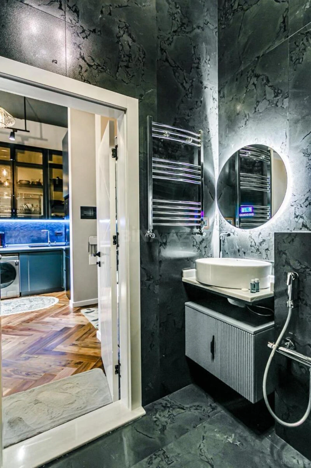 Kirayə verilir 2 otaqlı mənzil 100 m²