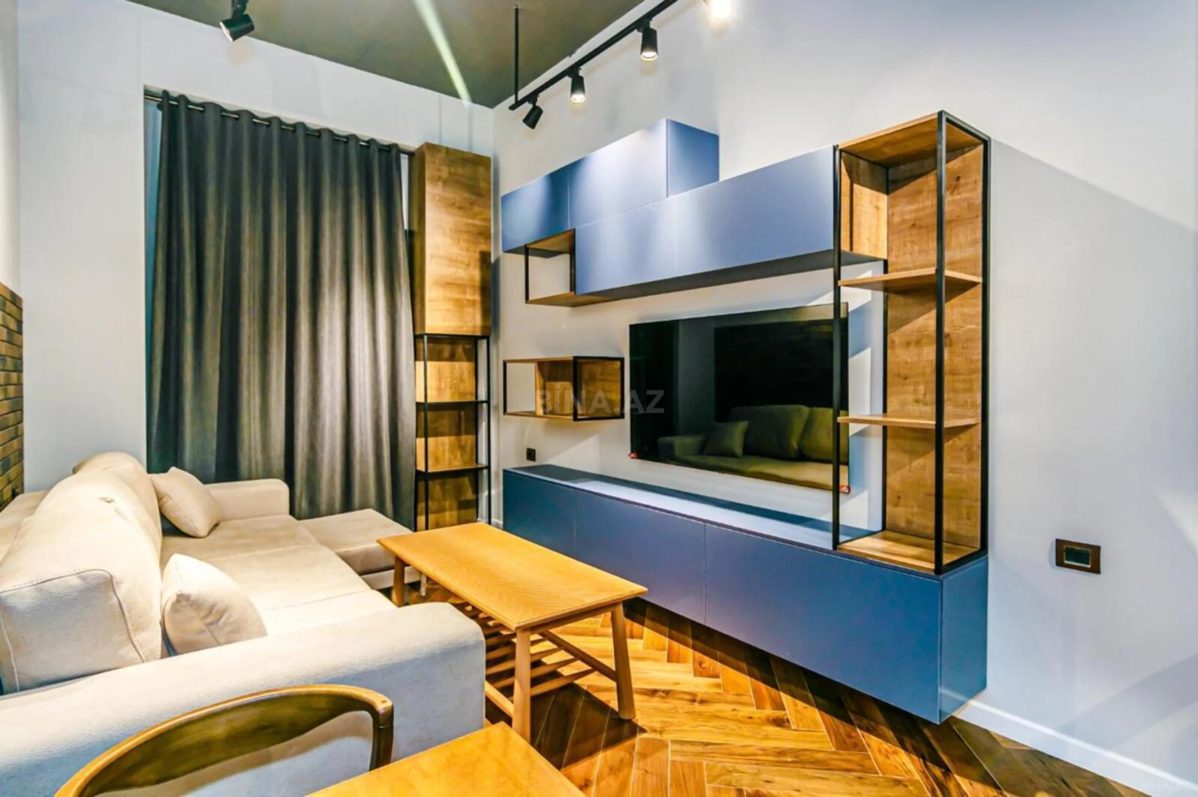 Kirayə verilir 2 otaqlı mənzil 100 m²