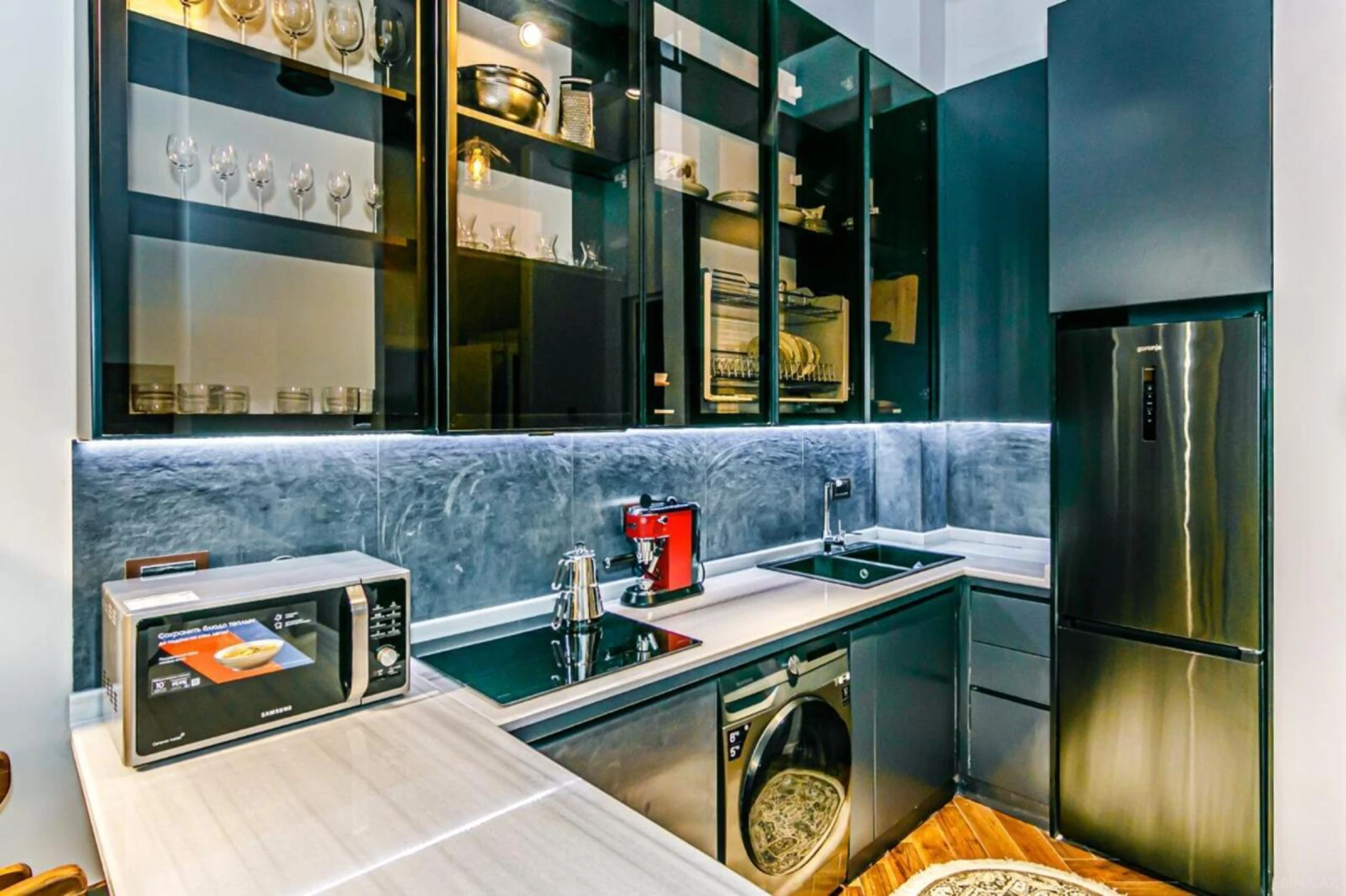 Kirayə verilir 2 otaqlı mənzil 100 m²