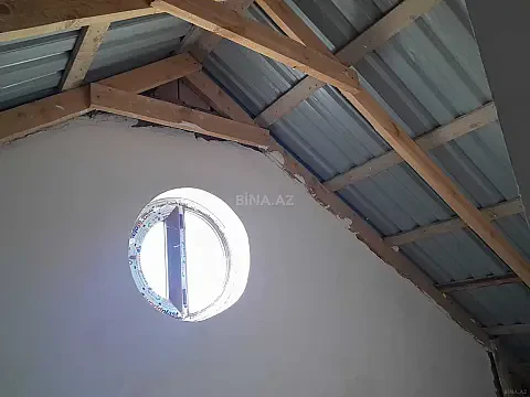Satılır 9 otaqlı həyət evi 300 m²