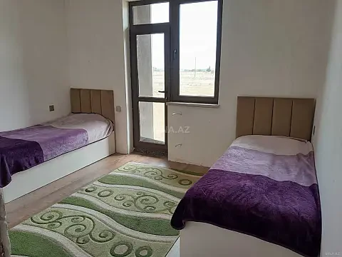 Satılır 9 otaqlı həyət evi 300 m²