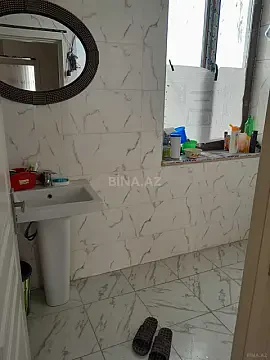 Satılır 9 otaqlı həyət evi 300 m²