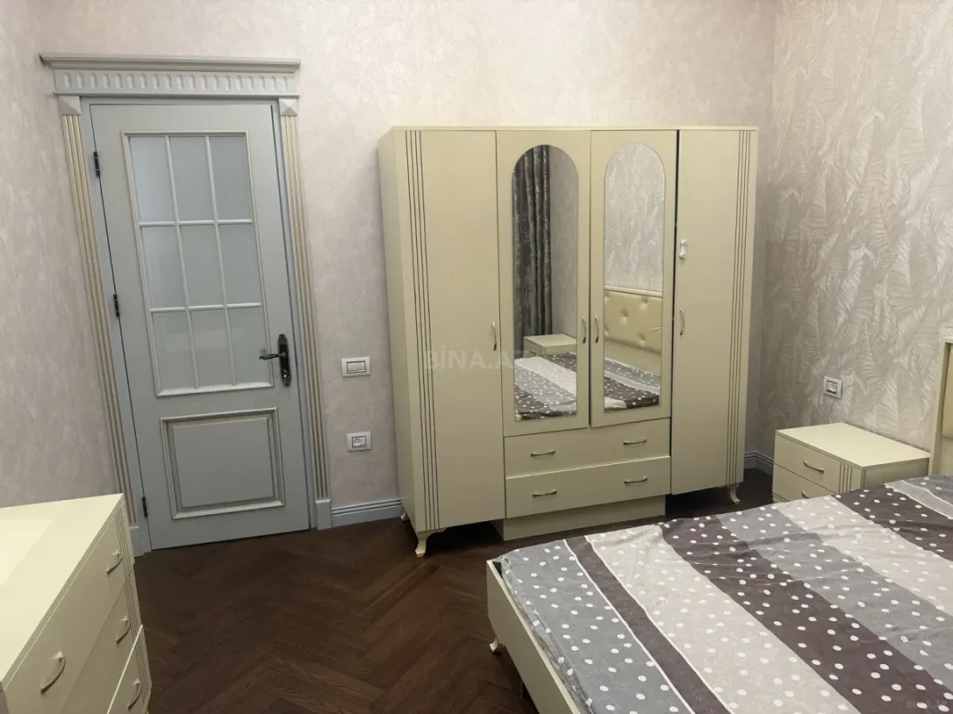 Kirayə verilir 2 otaqlı mənzil 60 m²
