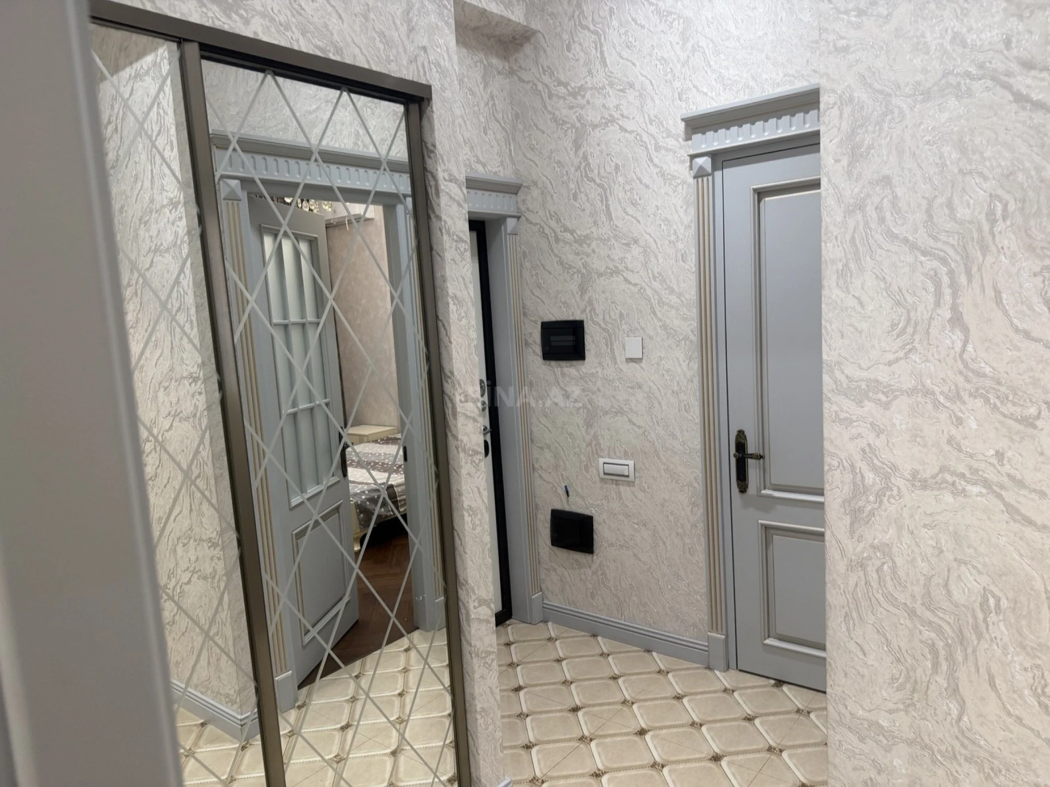 Kirayə verilir 2 otaqlı mənzil 60 m²