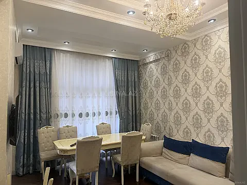 Kirayə verilir 2 otaqlı mənzil 60 m²