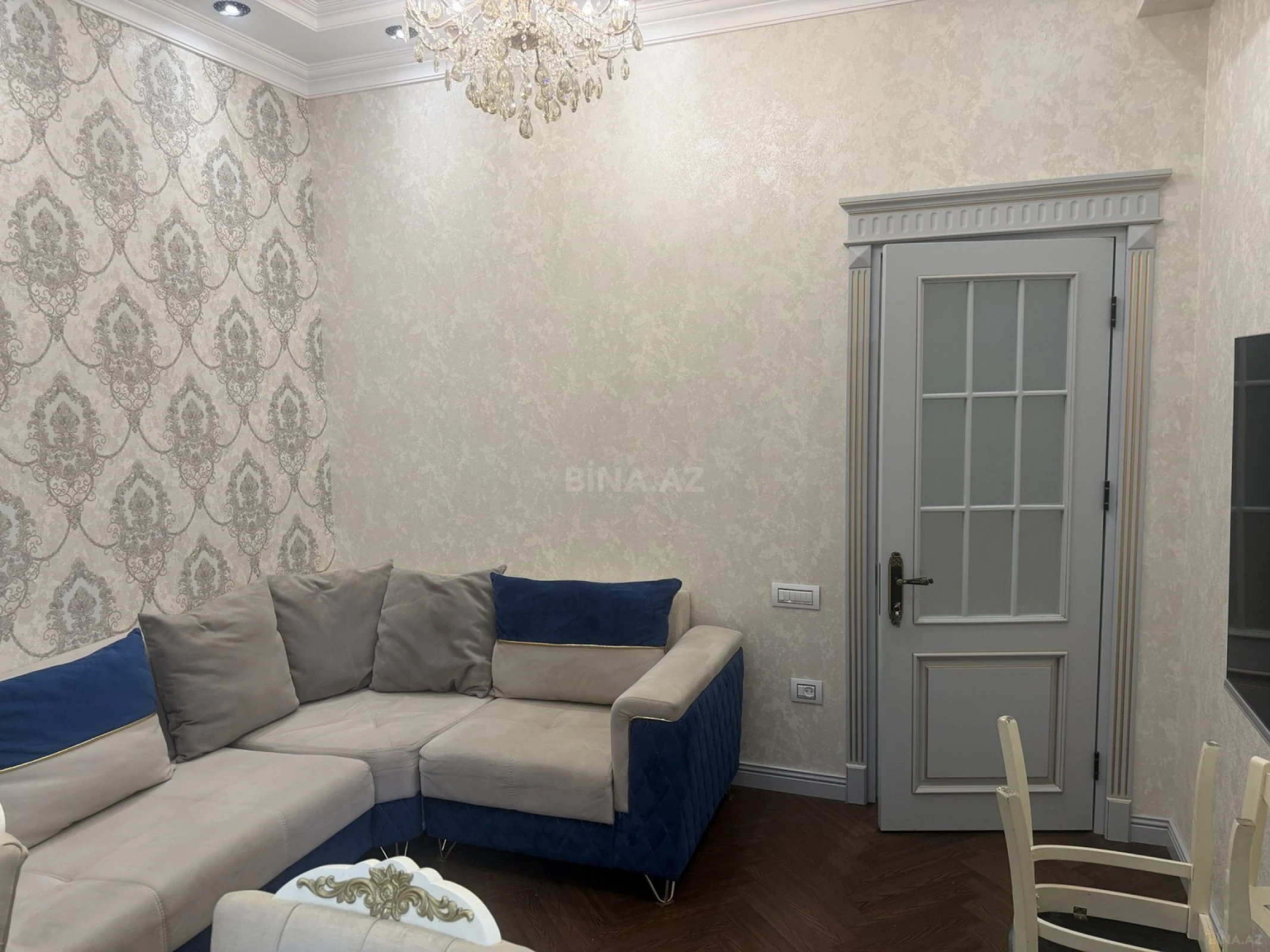Kirayə verilir 2 otaqlı mənzil 60 m²