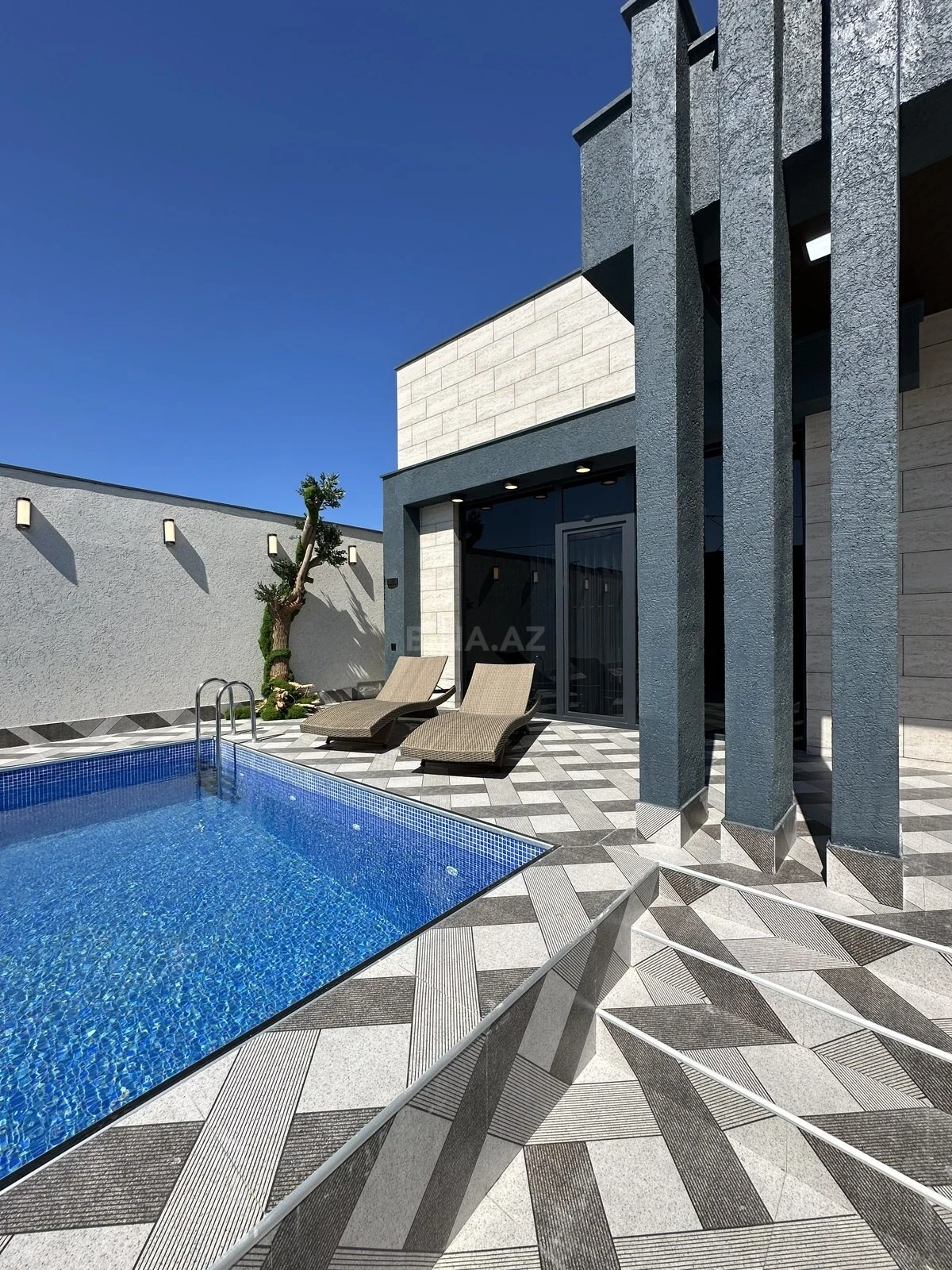 Satılır 5 otaqlı həyət evi 170 m²
