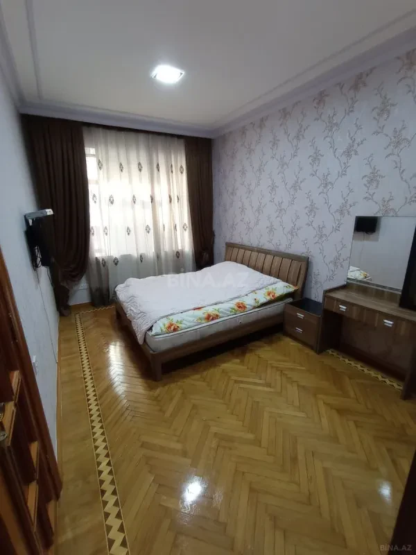 Kirayə verilir 4 otaqlı mənzil 100 m²