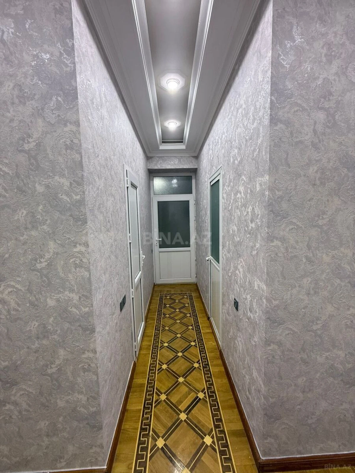 Kirayə verilir 4 otaqlı mənzil 100 m²