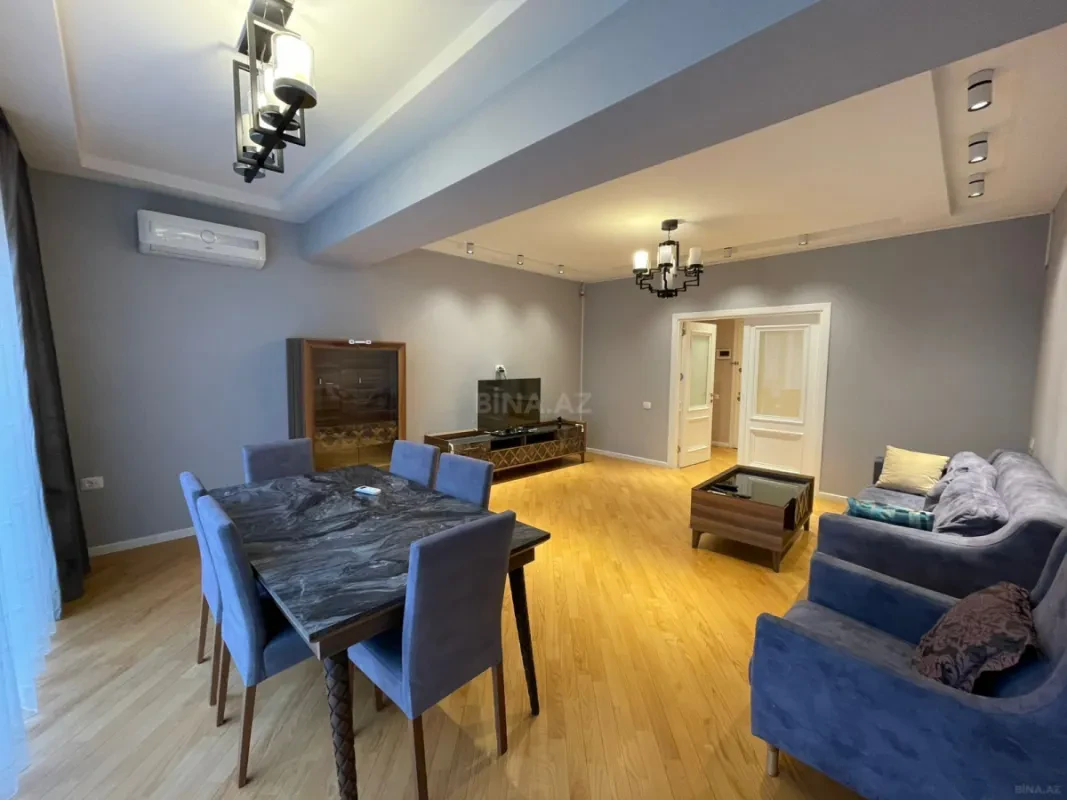 Satılır 2 otaqlı mənzil 96 m²