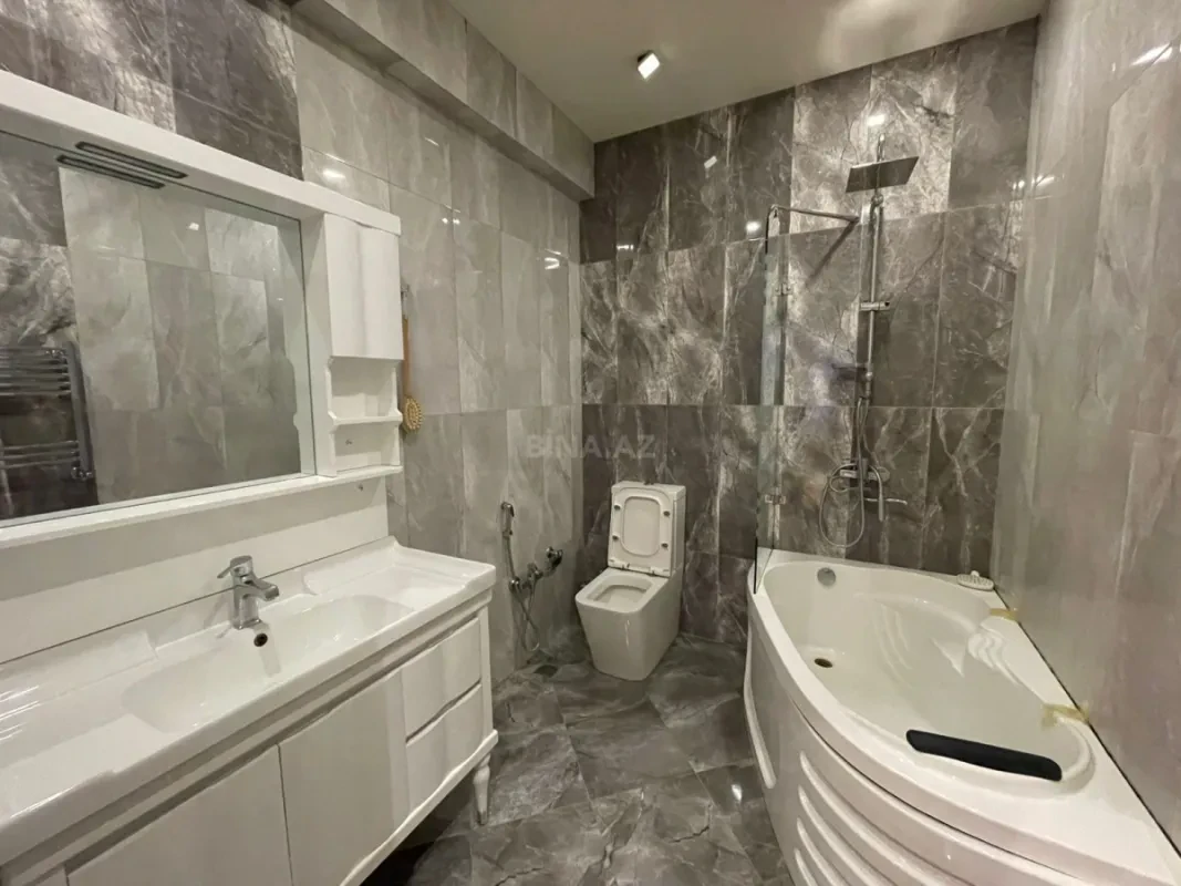 Satılır 2 otaqlı mənzil 96 m²