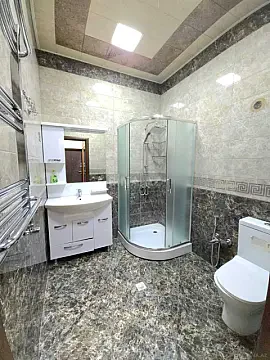 Satılır 2 otaqlı mənzil 90 m²