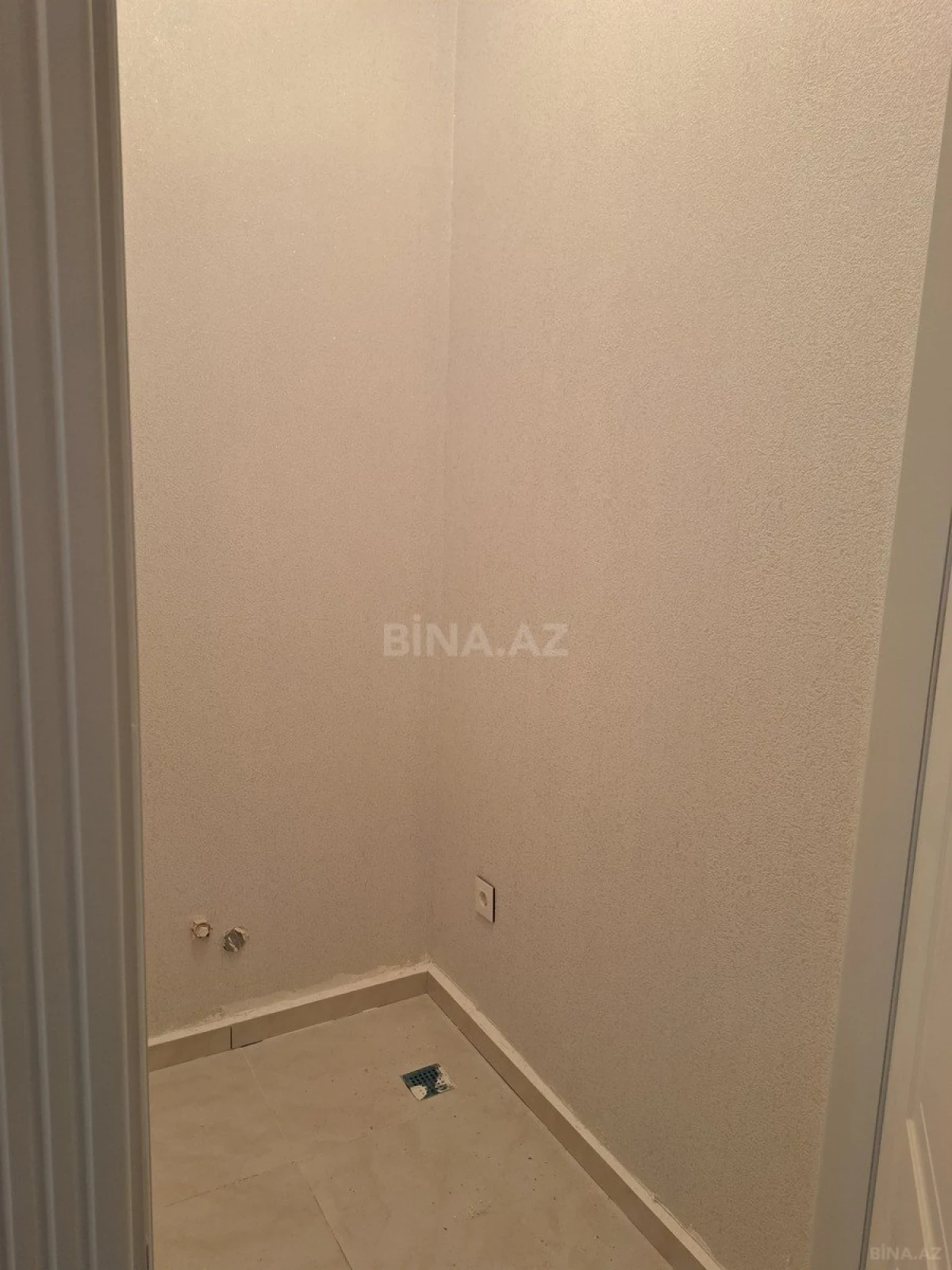 Satılır 2 otaqlı mənzil 90 m²
