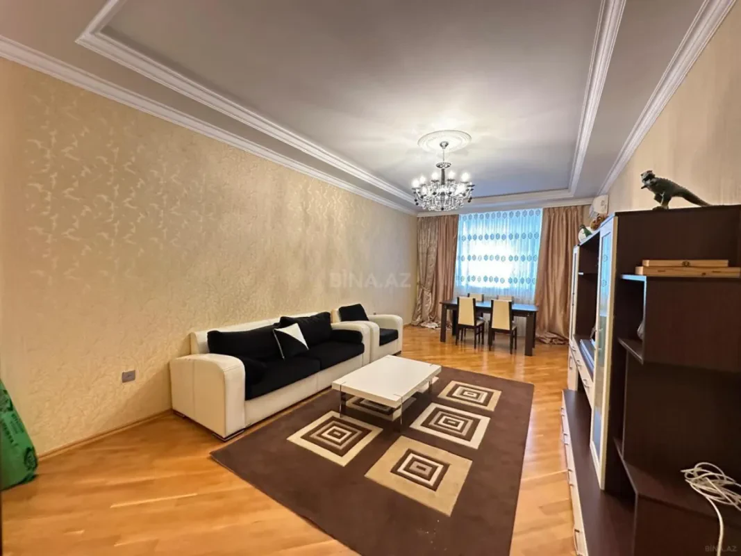 Kirayə verilir 3 otaqlı mənzil 130 m²