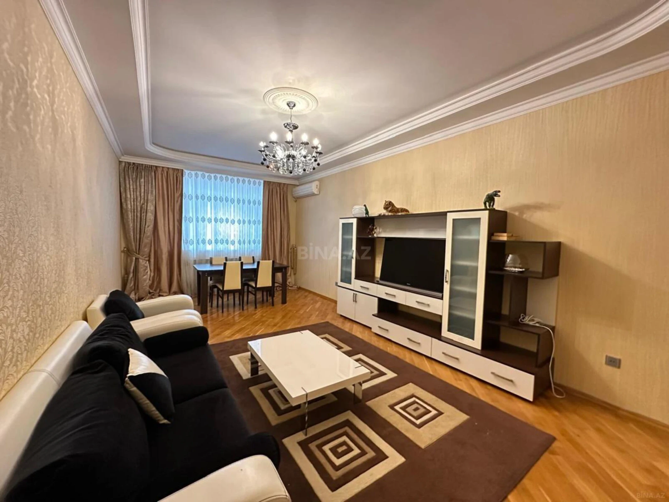Kirayə verilir 3 otaqlı mənzil 130 m²