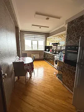 Satılır 2 otaqlı mənzil 75 m²