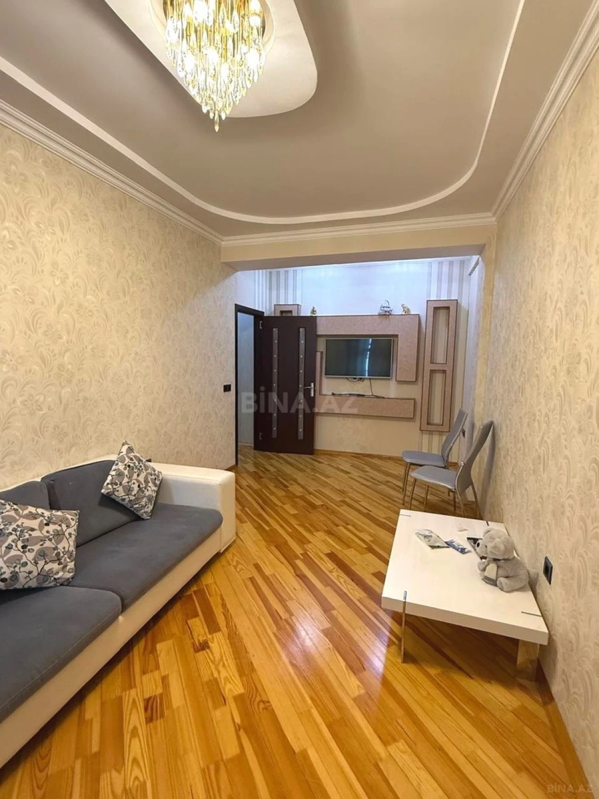 Satılır 2 otaqlı mənzil 75 m²