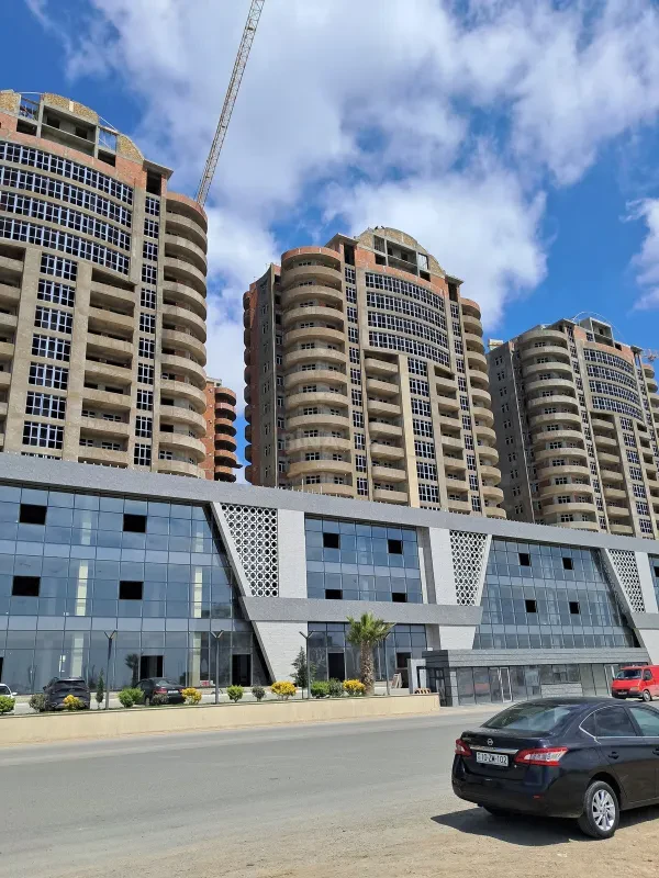Satılır 2 otaqlı mənzil 83.2 m²