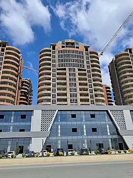 Satılır 2 otaqlı mənzil 83.2 m²