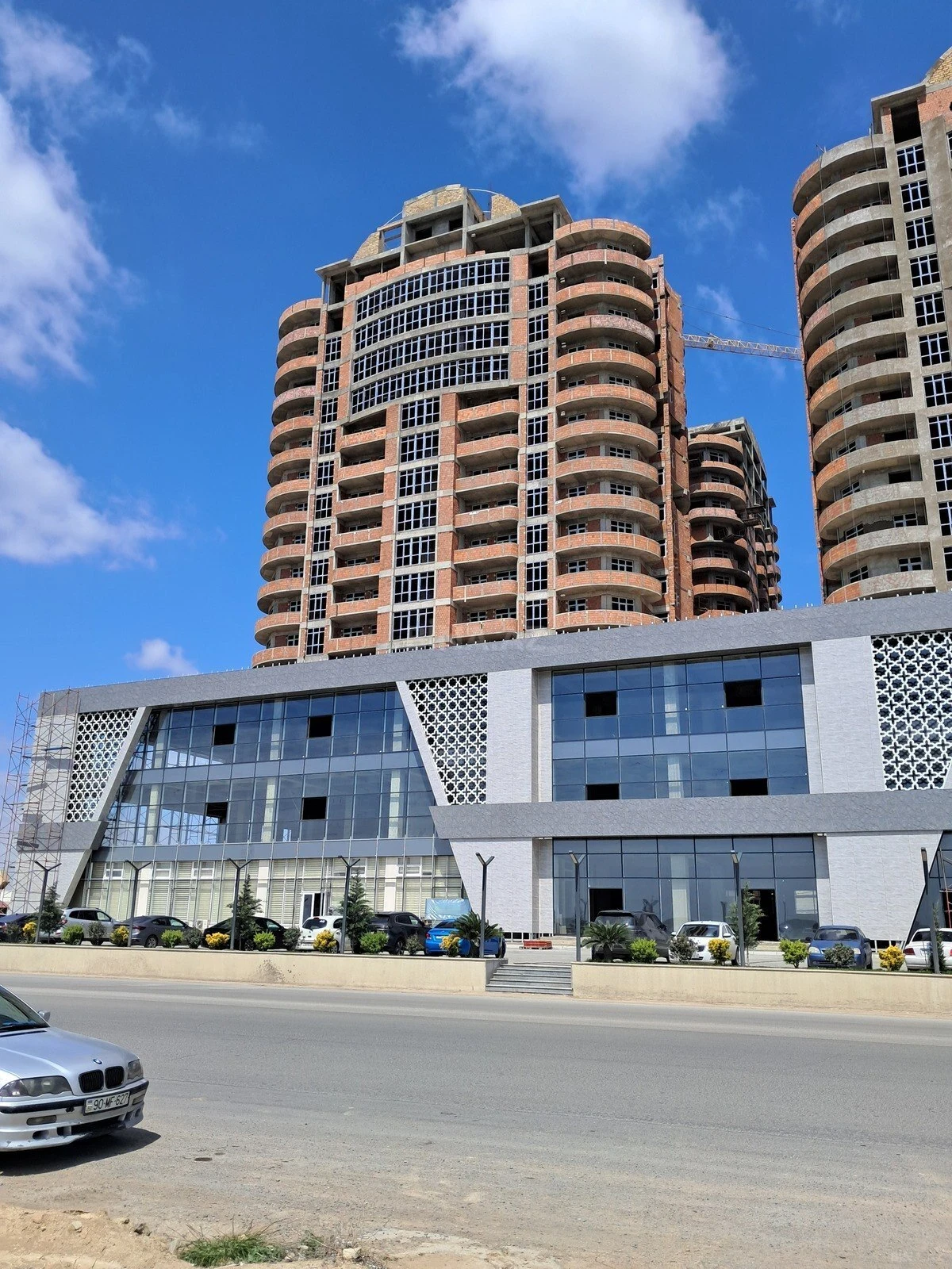 Satılır 2 otaqlı mənzil 83.2 m²