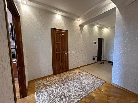 Satılır 4 otaqlı mənzil 155 m²