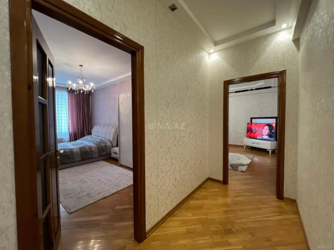 Satılır 4 otaqlı mənzil 155 m²