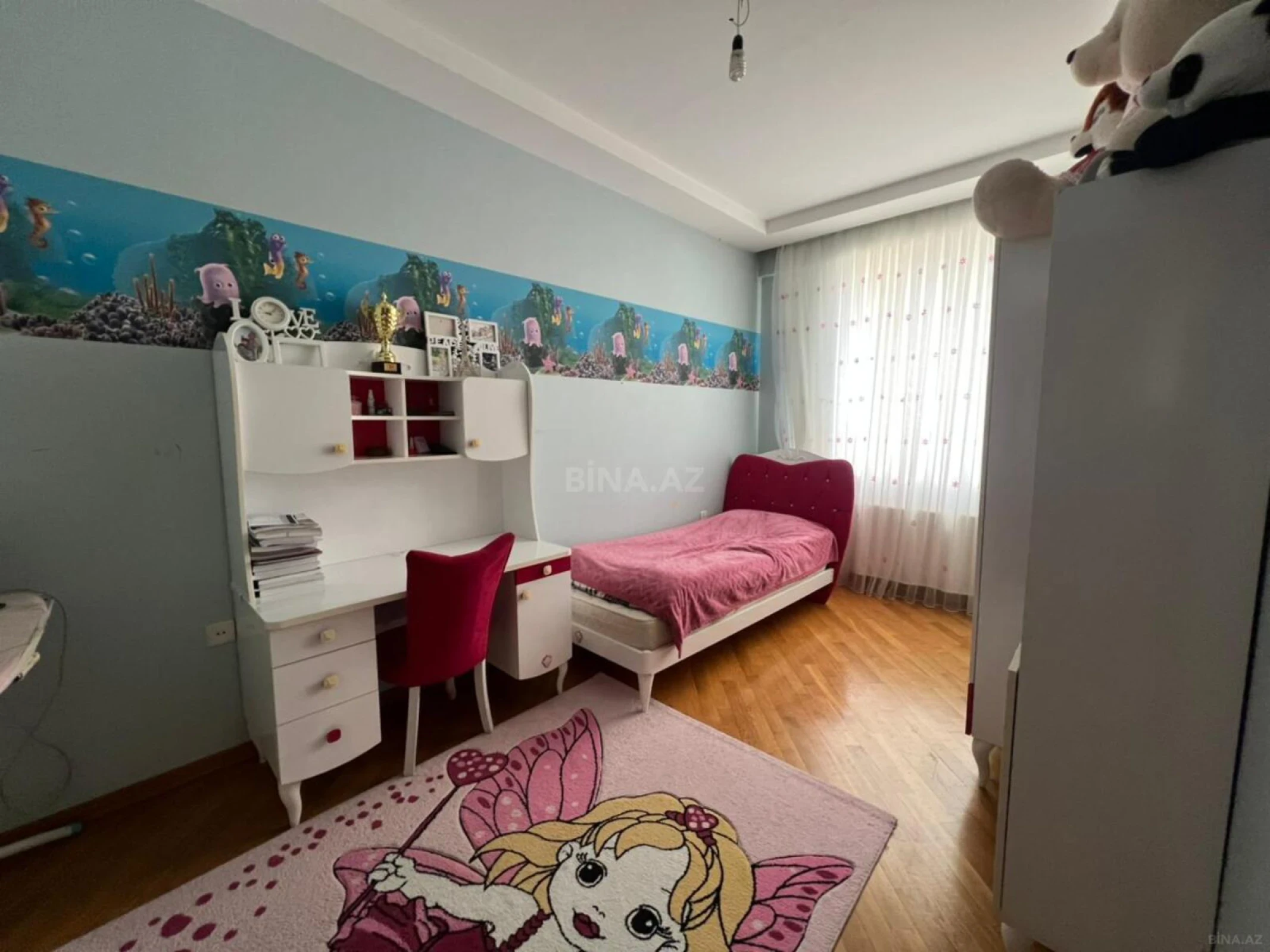 Satılır 4 otaqlı mənzil 155 m²