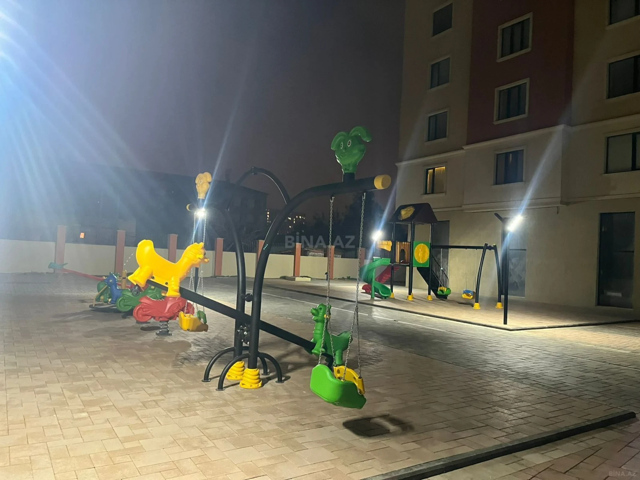 Kirayə verilir 2 otaqlı mənzil 60 m²