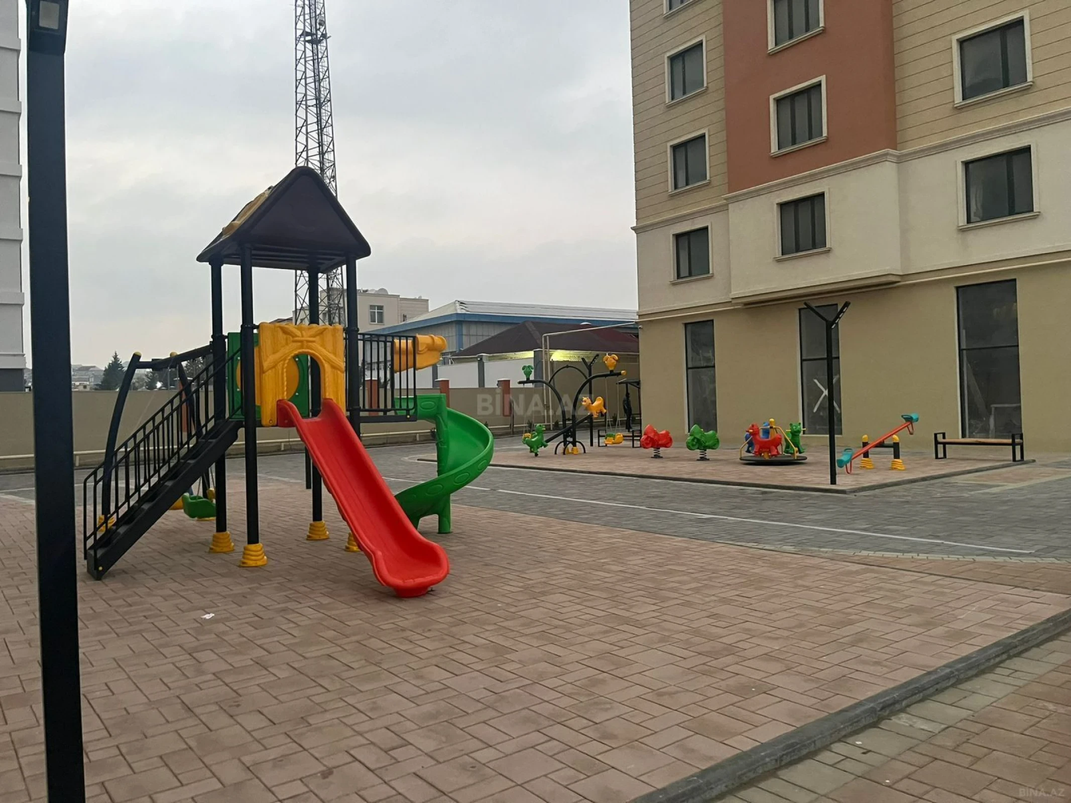 Kirayə verilir 2 otaqlı mənzil 60 m²