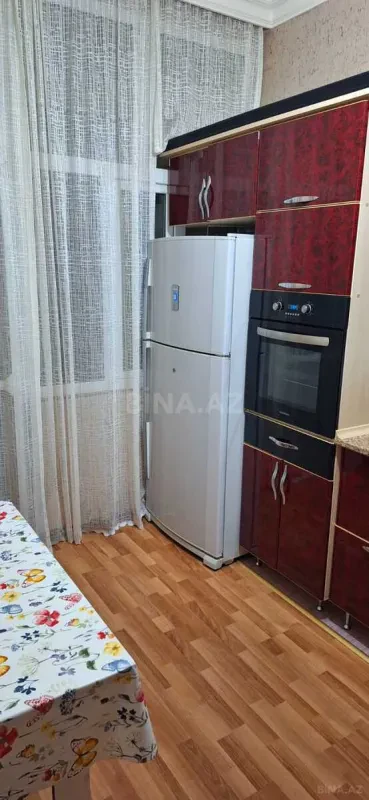 Kirayə verilir 3 otaqlı mənzil 94 m²