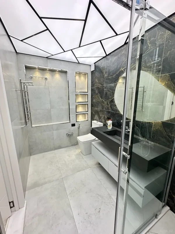 Satılır 3 otaqlı mənzil 130 m²
