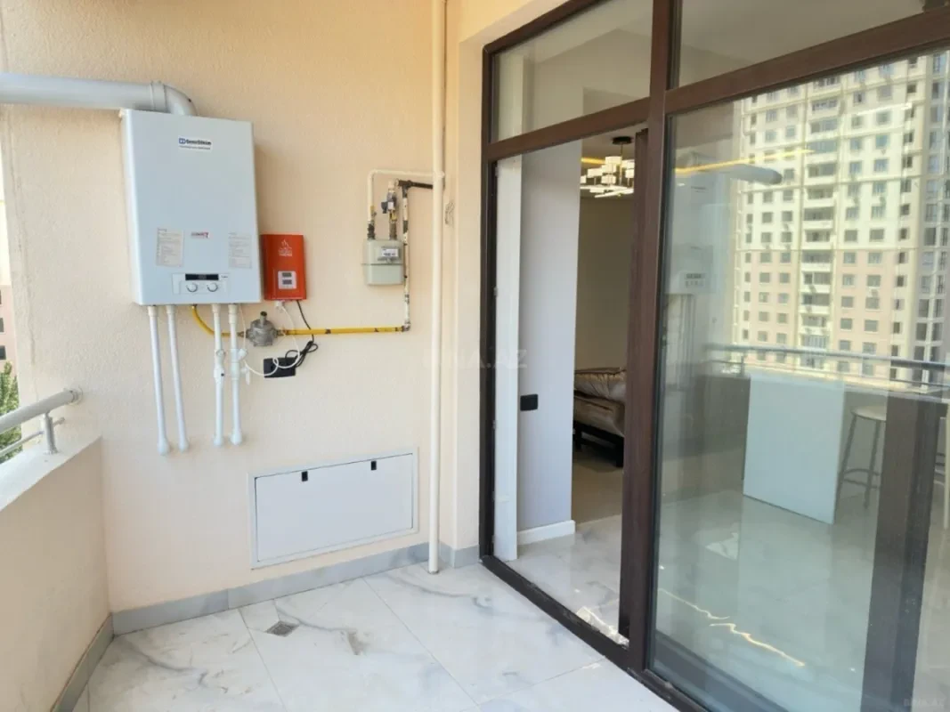 Satılır 3 otaqlı mənzil 130 m²