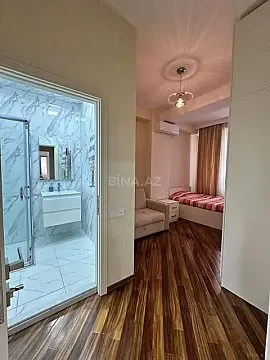 Satılır 2 otaqlı mənzil 93 m²