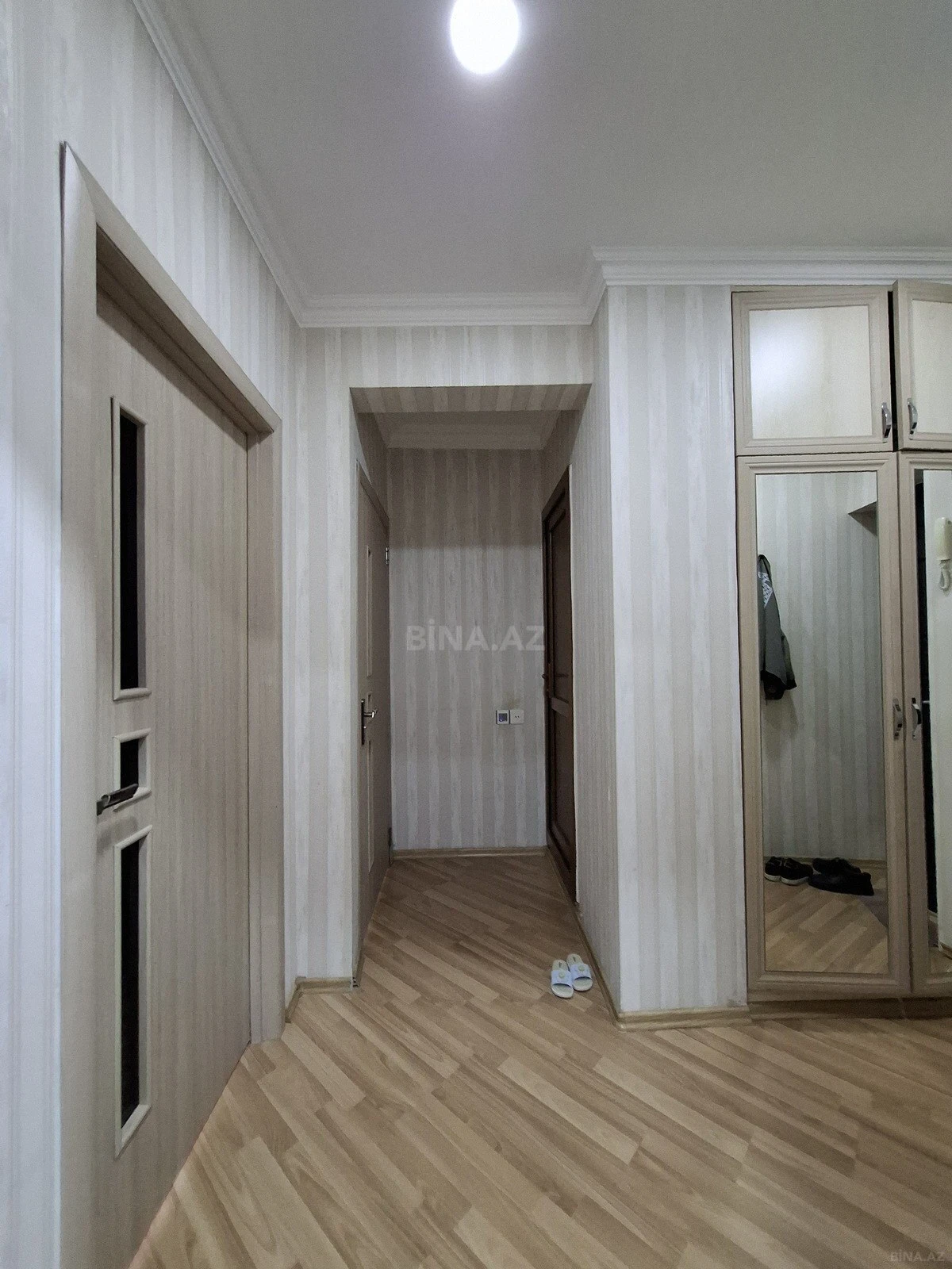 Satılır 2 otaqlı mənzil 60 m²