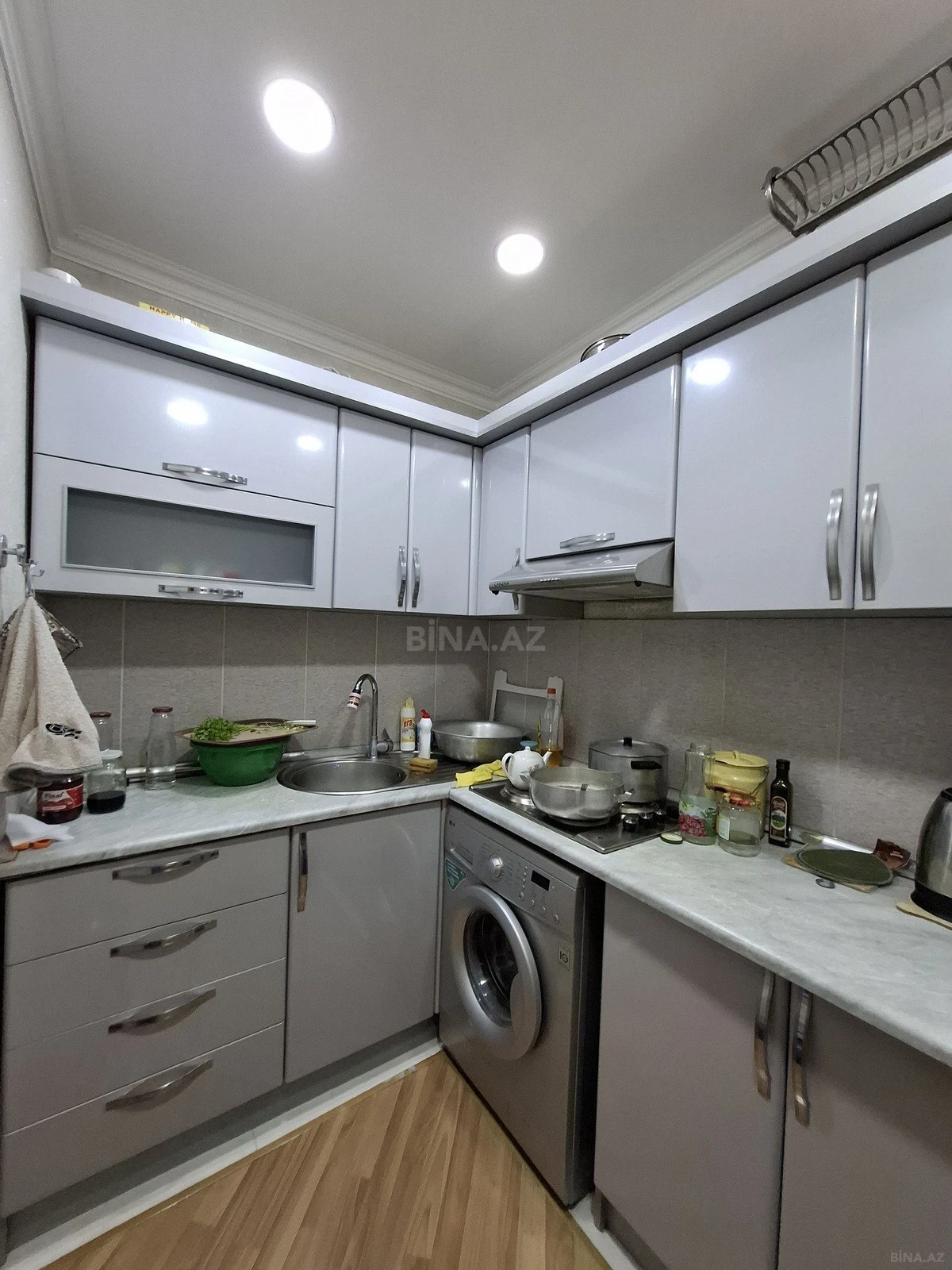 Satılır 2 otaqlı mənzil 60 m²
