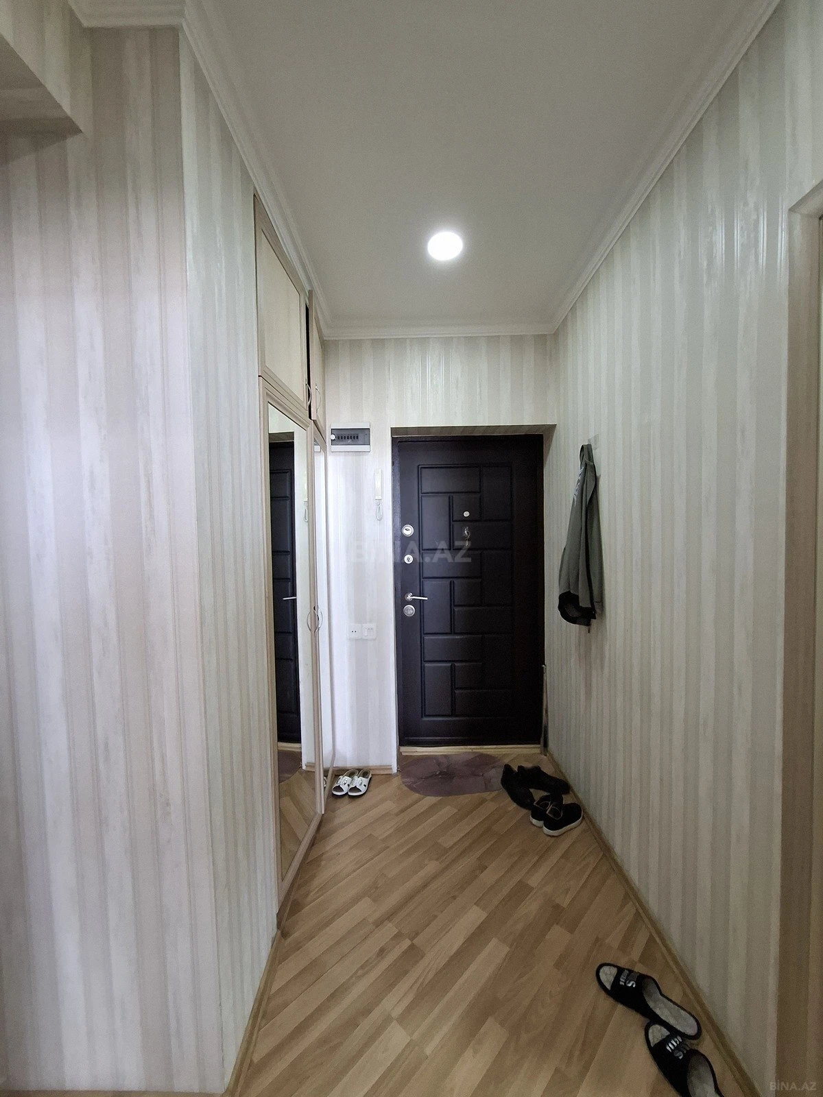 Satılır 2 otaqlı mənzil 60 m²