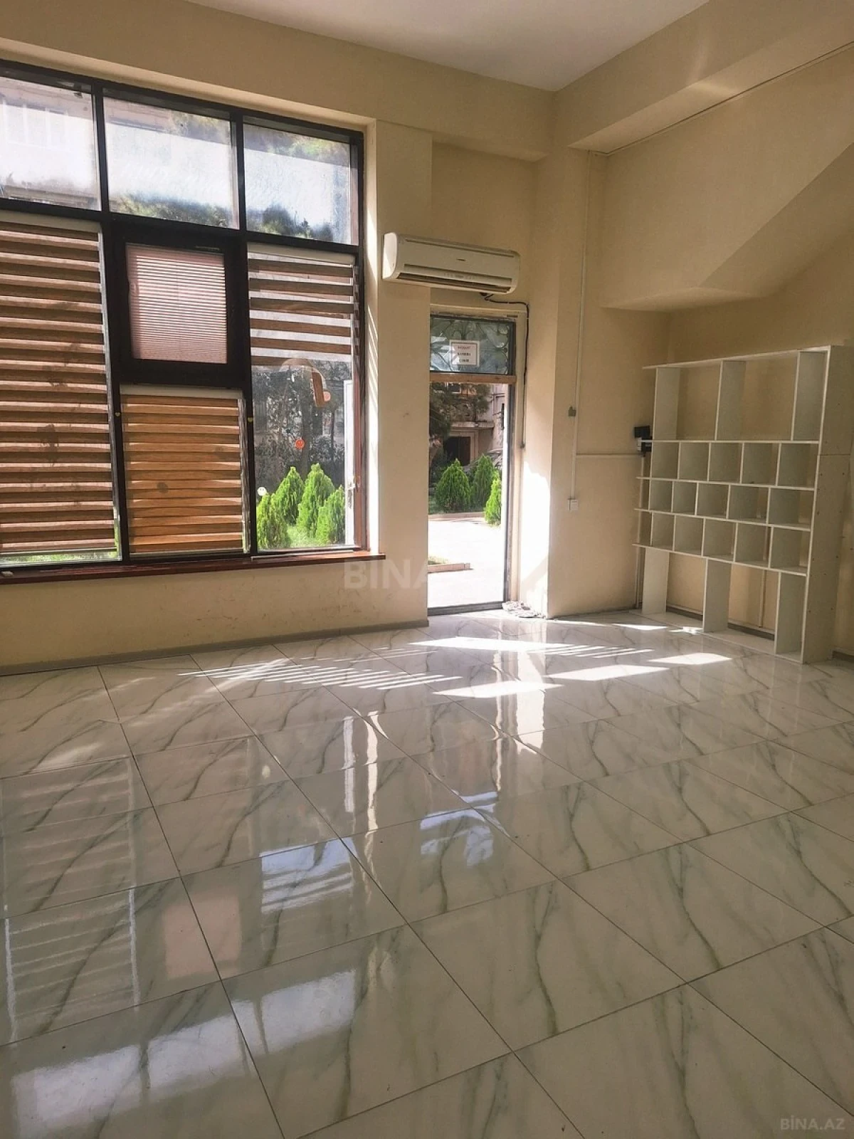 Kirayə verilir obyekt 80 m²