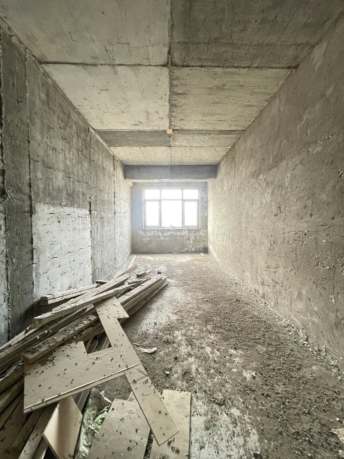 Satılır 4 otaqlı mənzil 177 m²