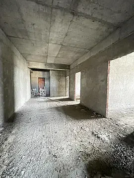 Satılır 4 otaqlı mənzil 177 m²