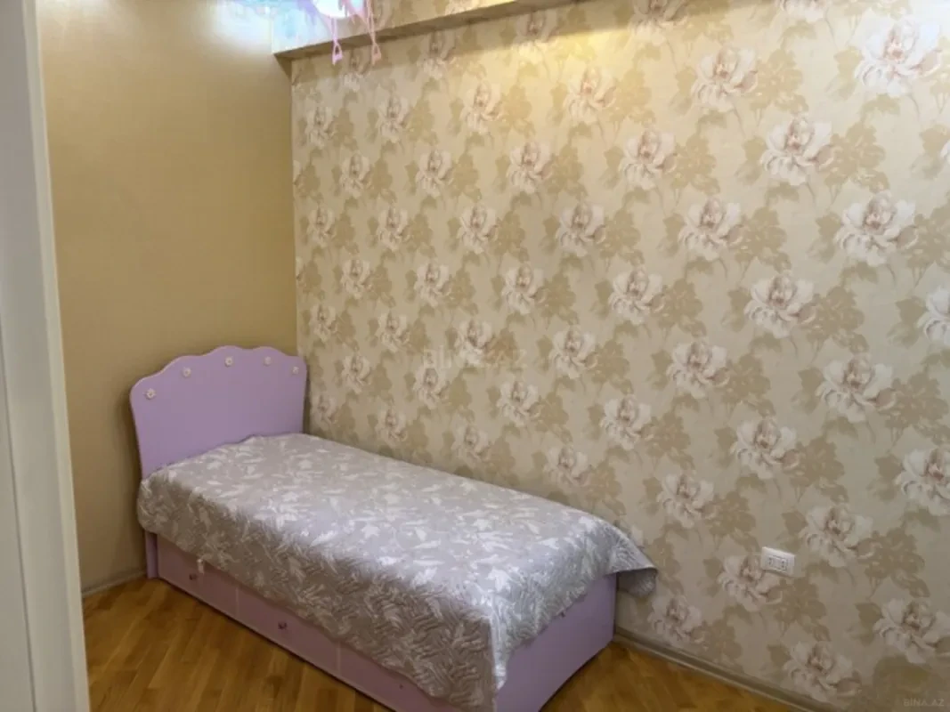 Kirayə verilir 4 otaqlı mənzil 120 m²