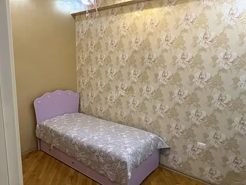 Kirayə verilir 4 otaqlı mənzil 120 m²