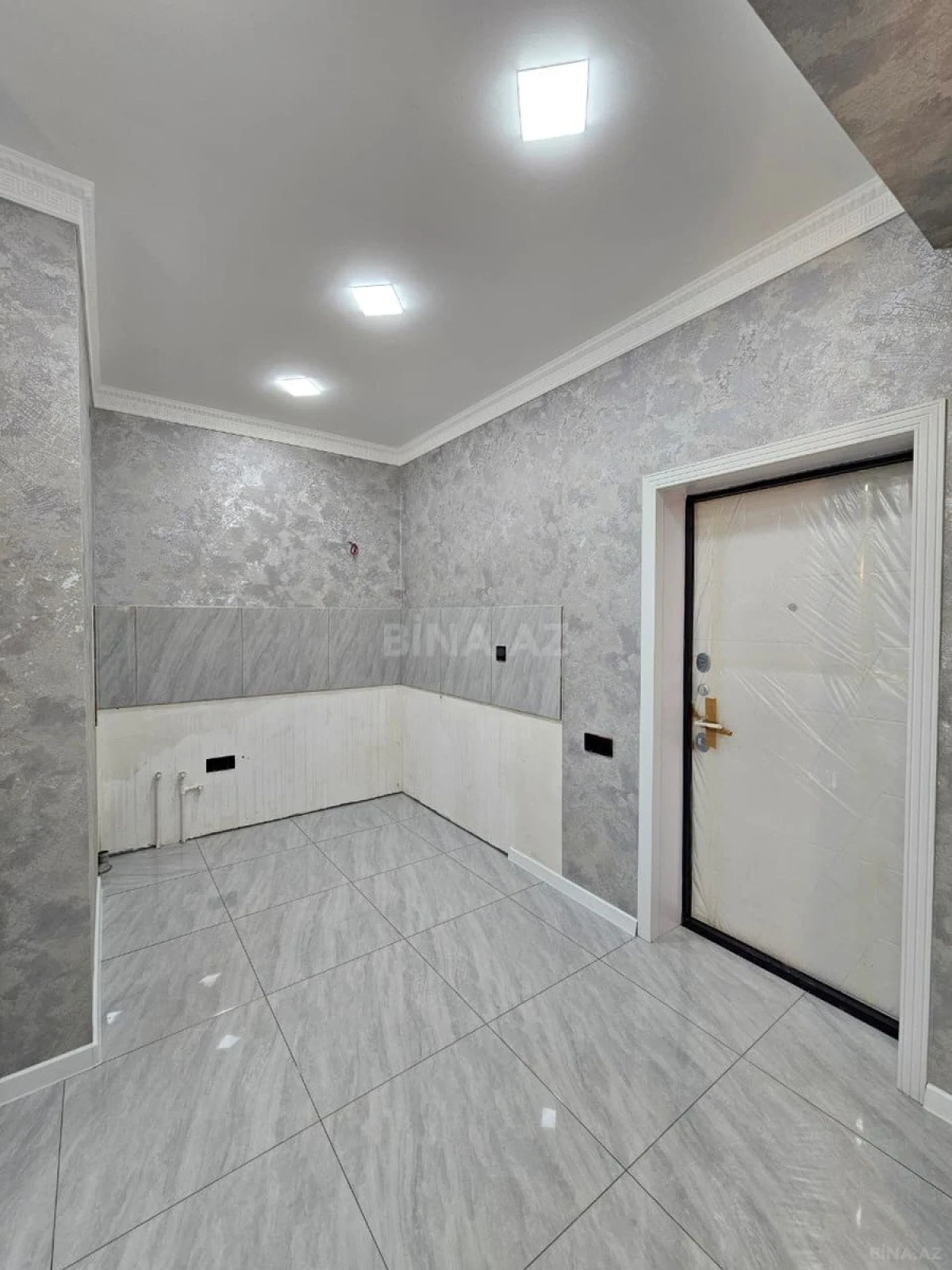 Satılır 2 otaqlı mənzil 58 m²
