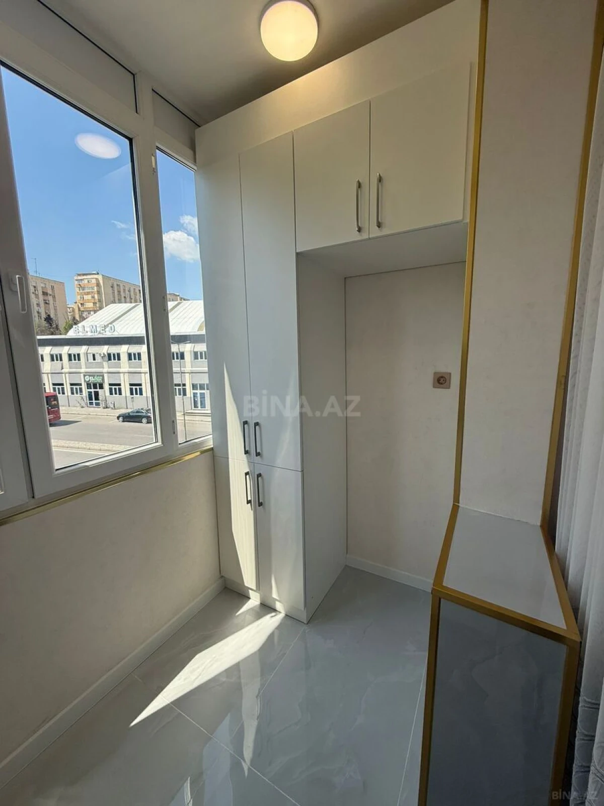 Satılır 3 otaqlı mənzil 70 m²