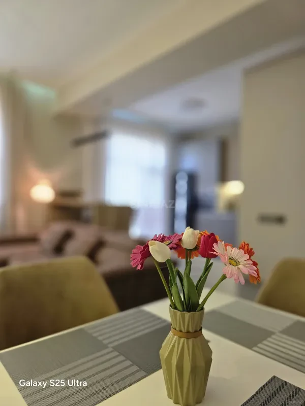 Kirayə verilir 2 otaqlı mənzil 90 m²
