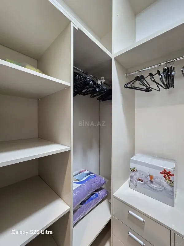 Kirayə verilir 2 otaqlı mənzil 90 m²