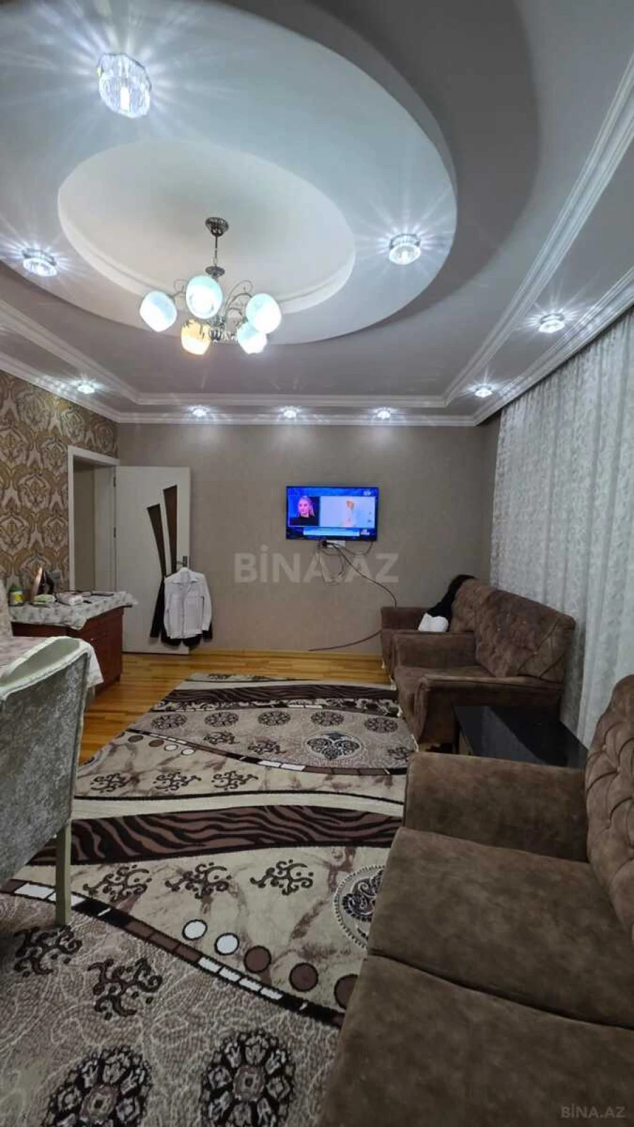 Satılır 4 otaqlı mənzil 138 m²